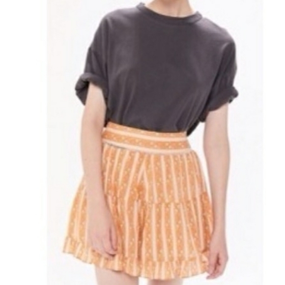 URBAN OUTFITTERS Prairie Tiered Floral Orange Shorts Size XS NWTs - Picture 3 of 10